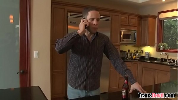 Моя няня транссексуал? - Вольф Хадсон, Холли Паркер
