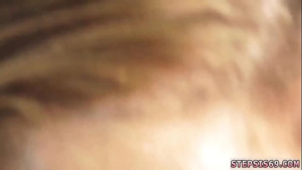 Горячая тинка танцует стриптиз и трахается в бондаже по-товарищески